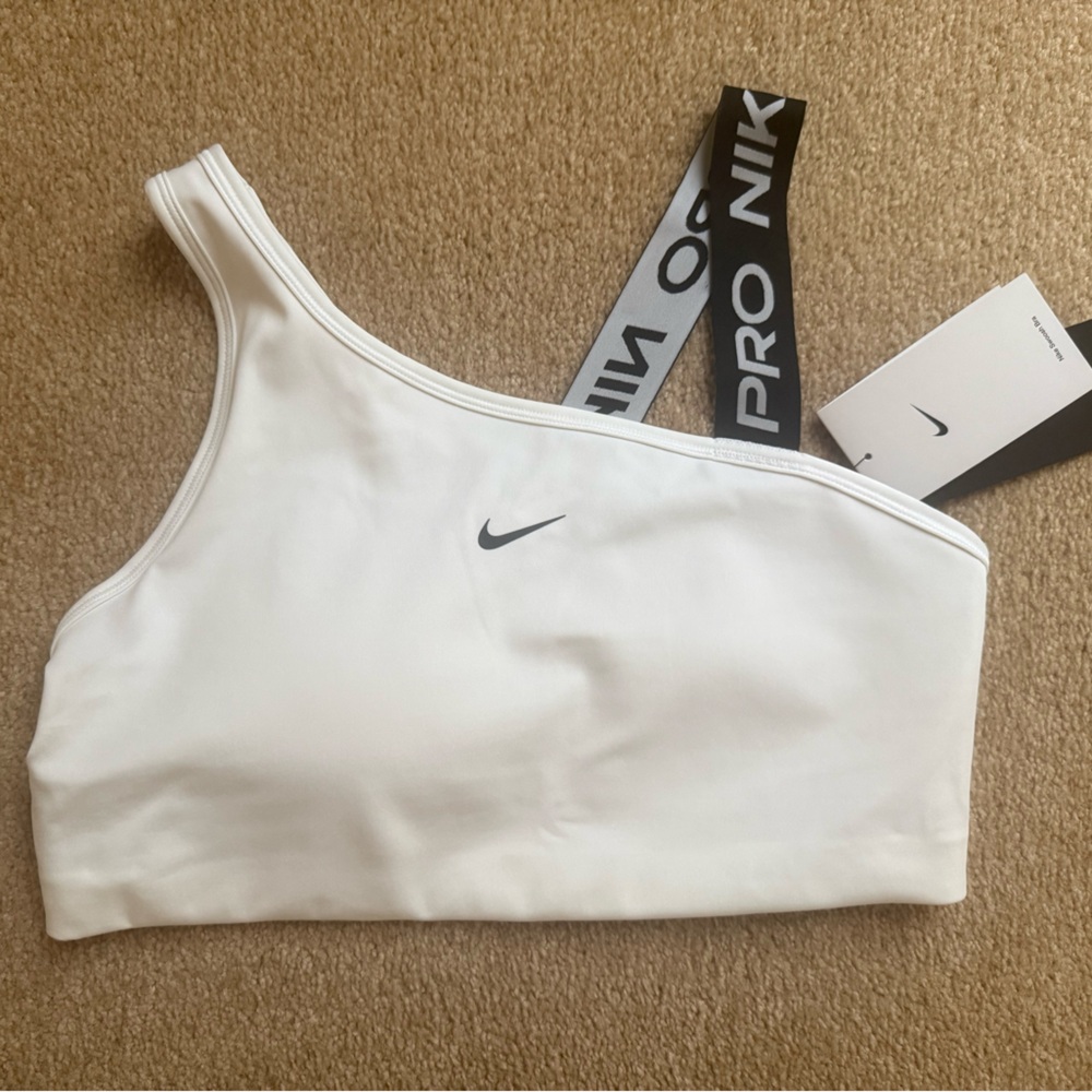 Nike Pro Women's White One-Shoulder Sports Bra
Dri-Fit Sz L